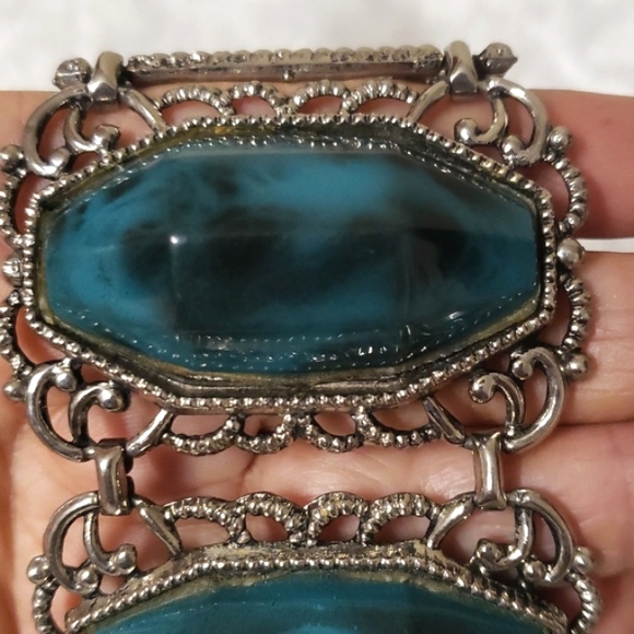 Wide Chunky Marbleized Thermoset Lucite Bracelet Vintage 2 1/4" wide / 7" Long - Picture 9 of 10